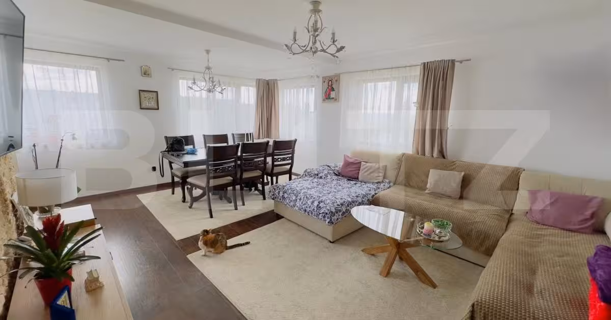 Apartament de vânzare cu 3 camere, mobilat în Rediu