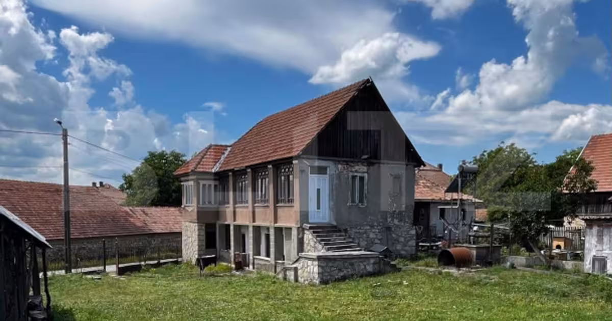 Casă individuală de vânzare cu 4 camere, mobilată în Nădășelu