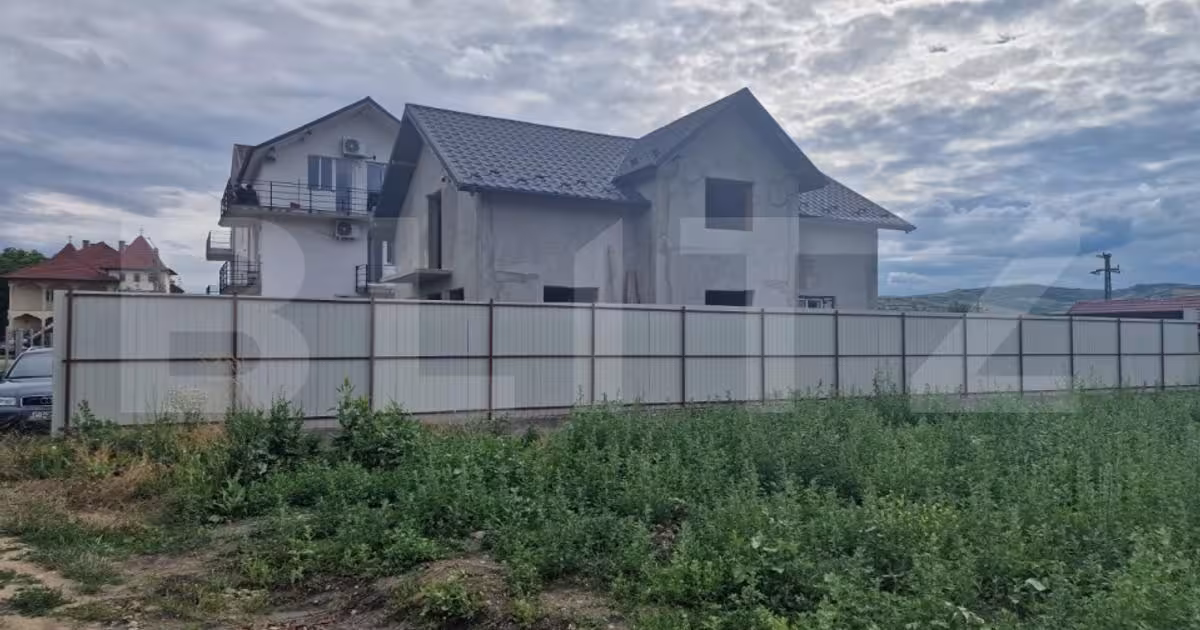 Casă individuală de vânzare cu 3 camere în Mintiu Gherlii