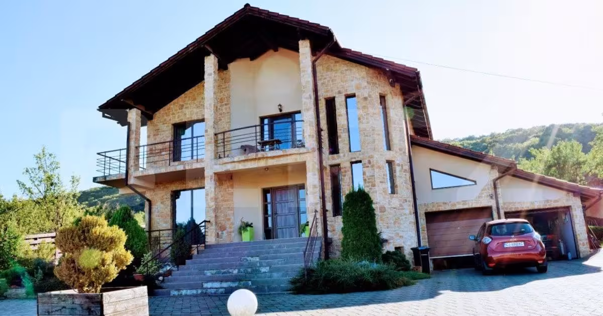 Casă individuală de vânzare cu 5 camere, mobilată în Nima