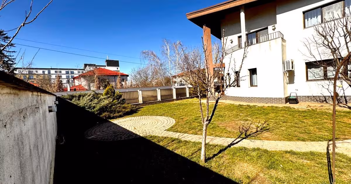 Casă individuală de vânzare cu 6 camere în zona Băneasa, Sector 1