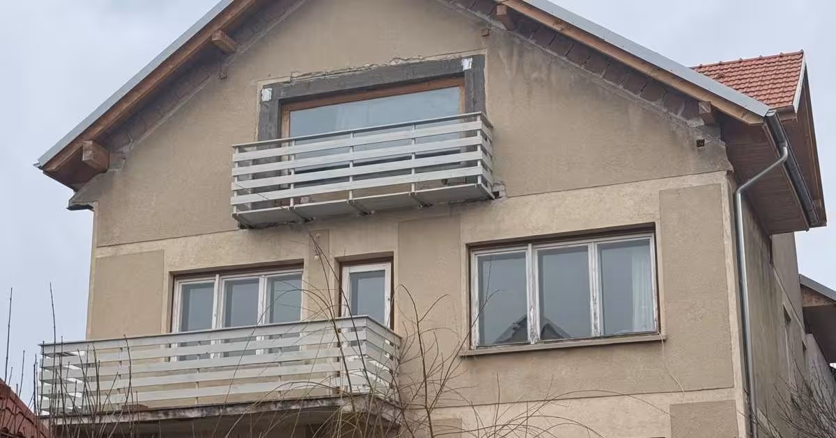 Apartament de vânzare cu 4 camere, mobilat în zona Central, Brașov