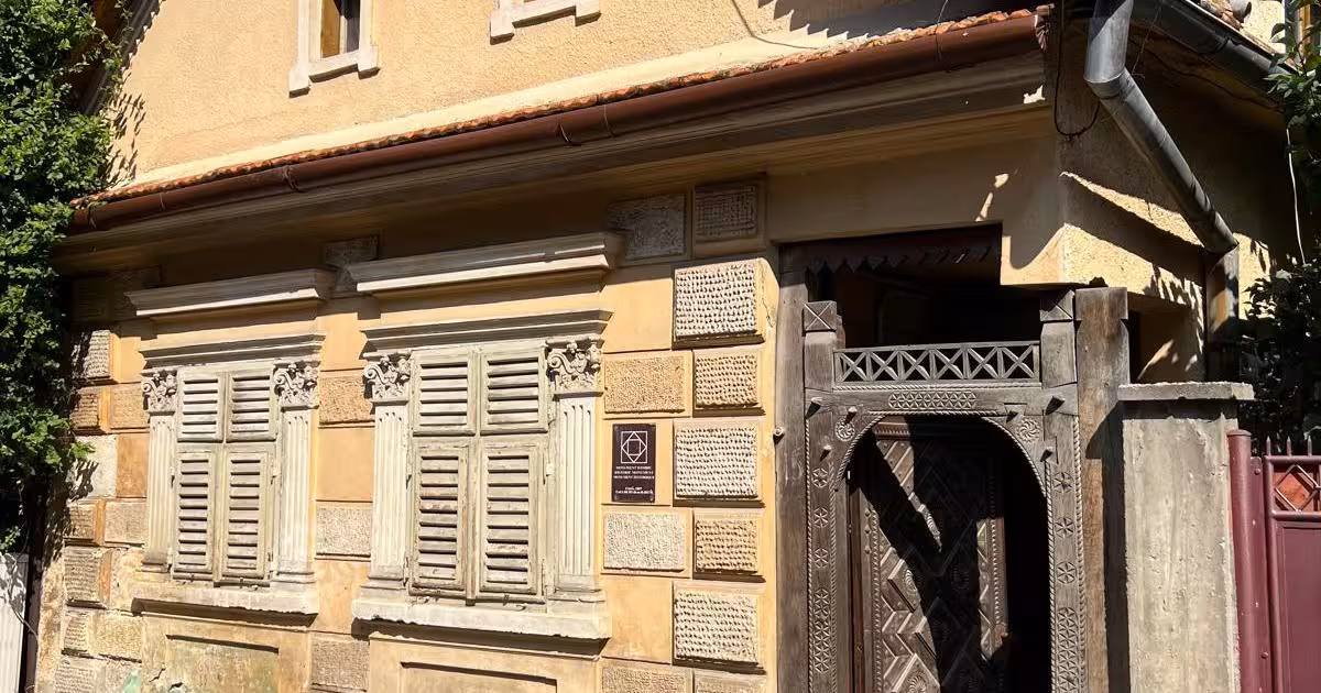Casă individuală de vânzare cu 2 camere în zona Schei, Brașov