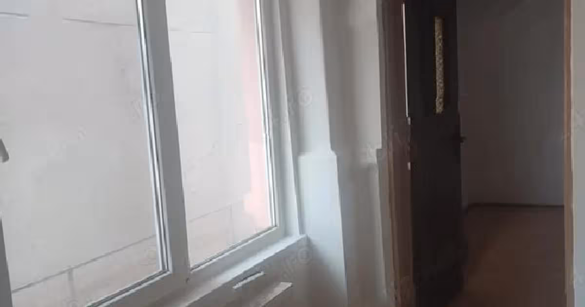 Casă de vânzare cu 4 camere în zona 13 Septembrie, Sector 5