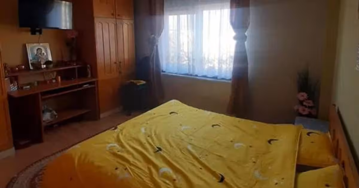 Apartament de vânzare cu 2 camere, mobilat în zona Văcăresti, Sector 4