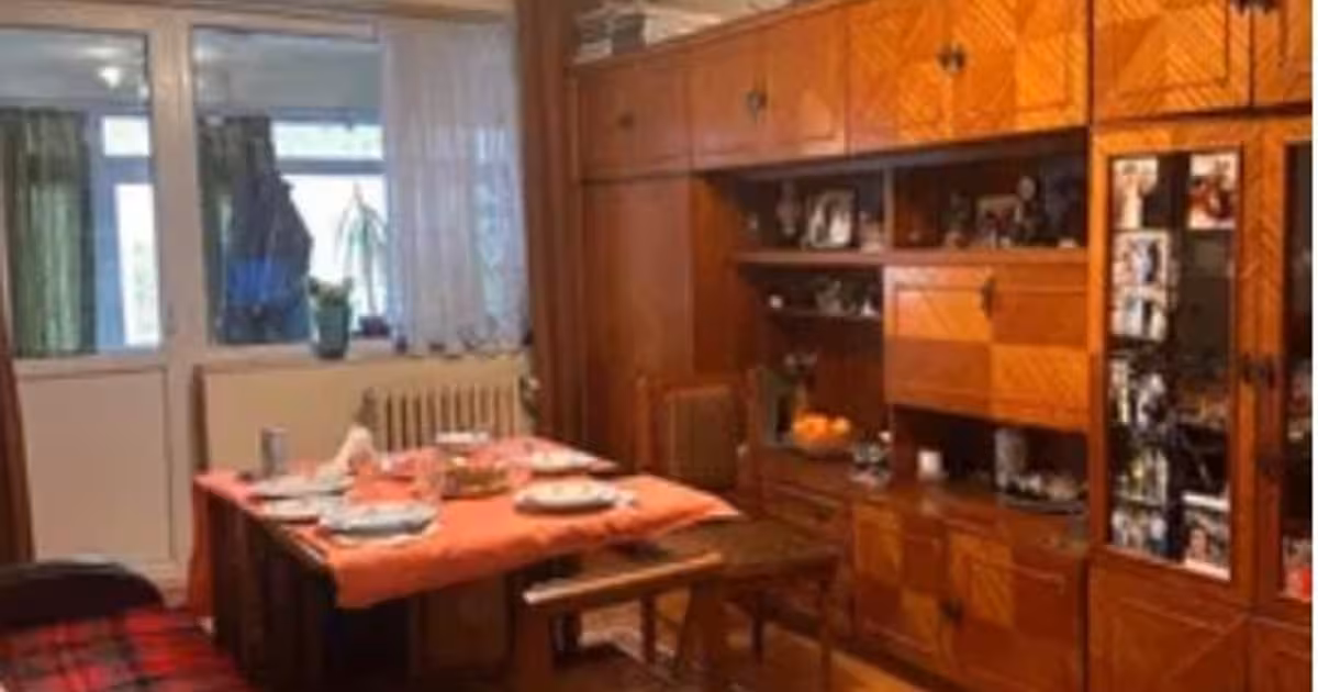 Apartament de vânzare cu 3 camere în zona Tineretului, Sector 4