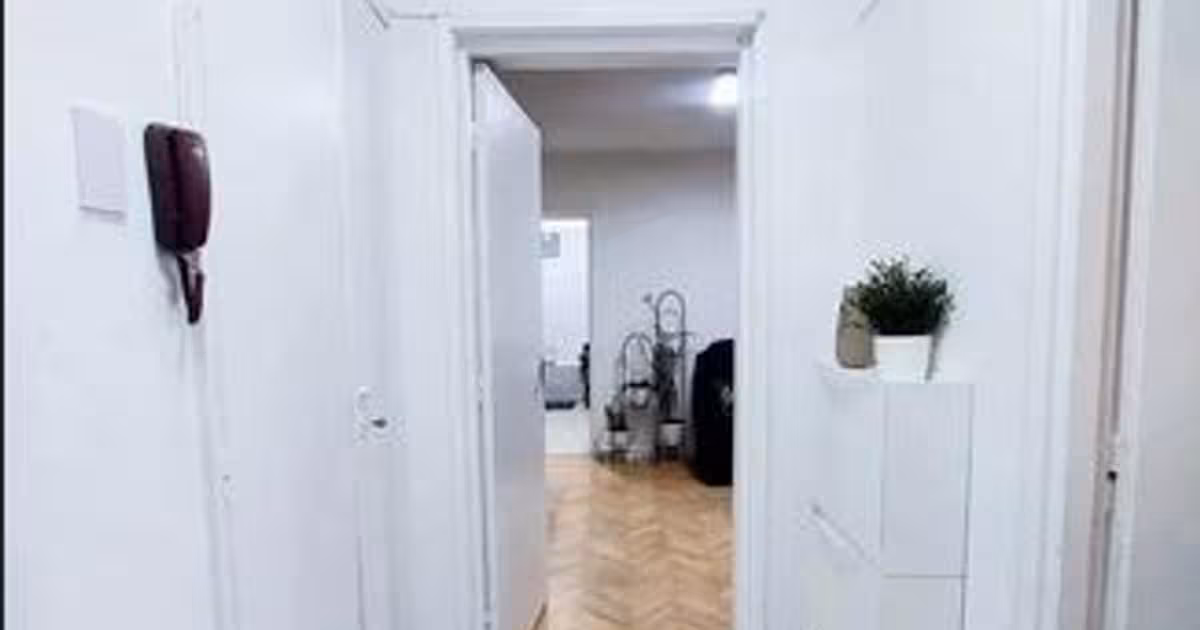 Apartament de vânzare cu 2 camere, mobilat în zona Basarabia, Sector 3