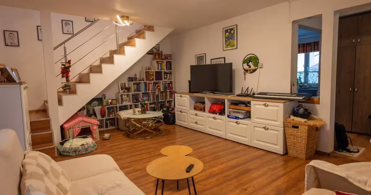 Casă individuală de vânzare cu 6 camere în zona Stupini, Brașov