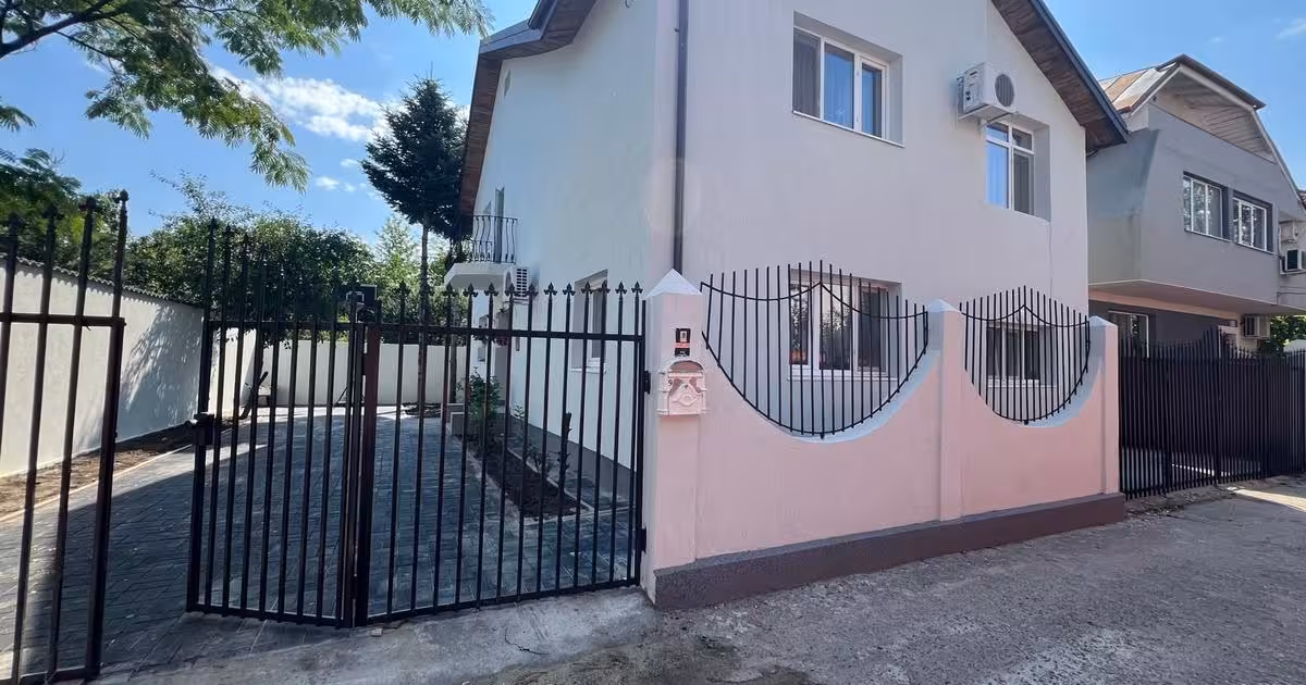 Casă individuală de vânzare cu 5 camere în zona Prelungirea Ghencea, Sector 6