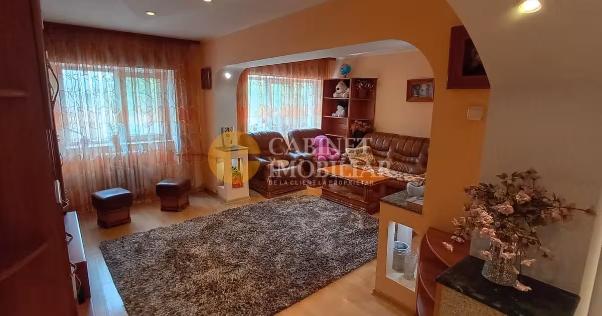 Apartament de vânzare cu 3 camere în zona Nicolina, Iași