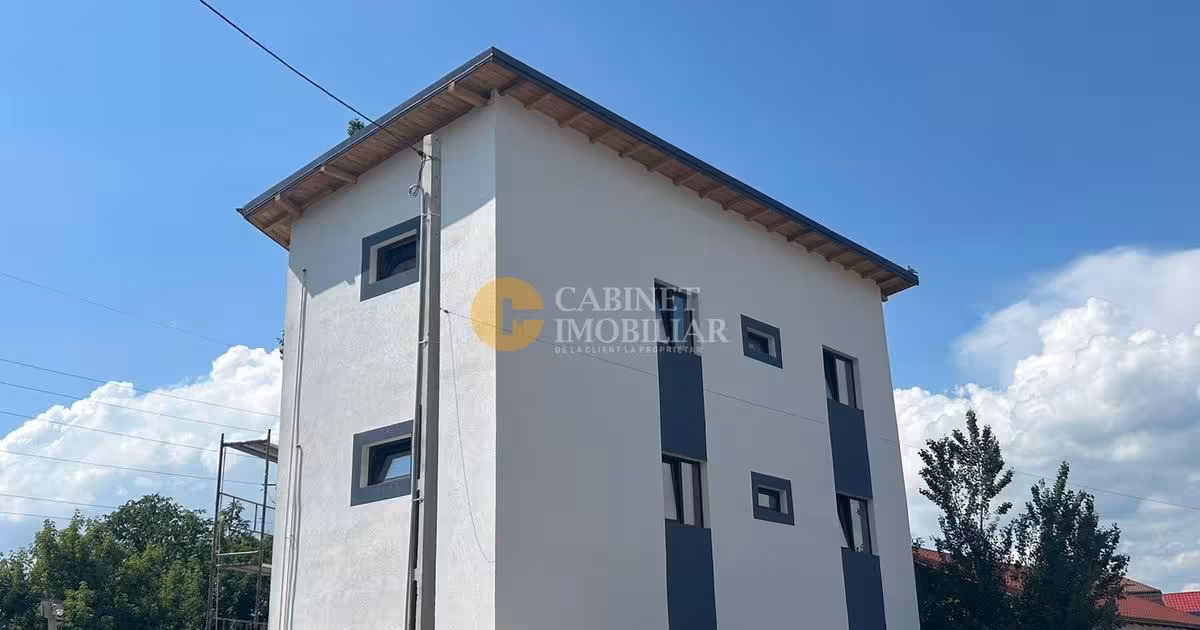 Apartament de vânzare cu 3 camere în zona Tătărași, Iași