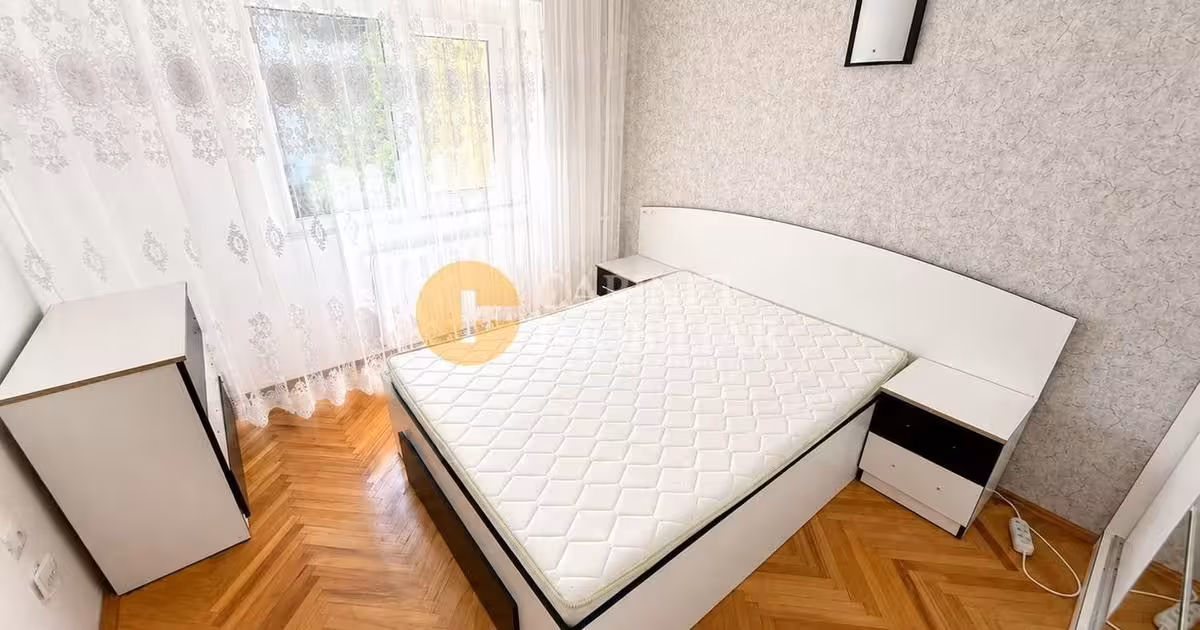 Apartament de vânzare cu 3 camere, mobilat în zona Dacia, Iași