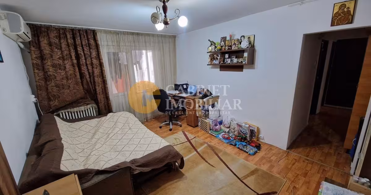 Apartament de vânzare cu 3 camere, mobilat în zona Alexandru cel Bun, Iași