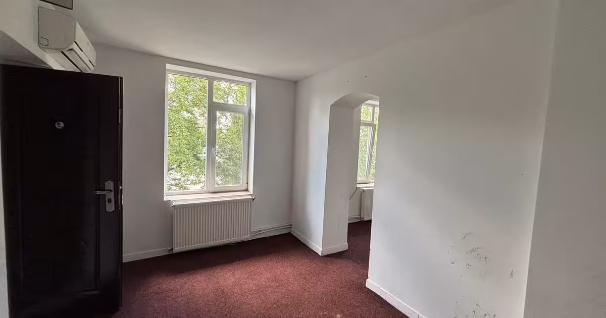 Apartament de vânzare cu 3 camere în zona P-ța Alba Iulia, Sector 3