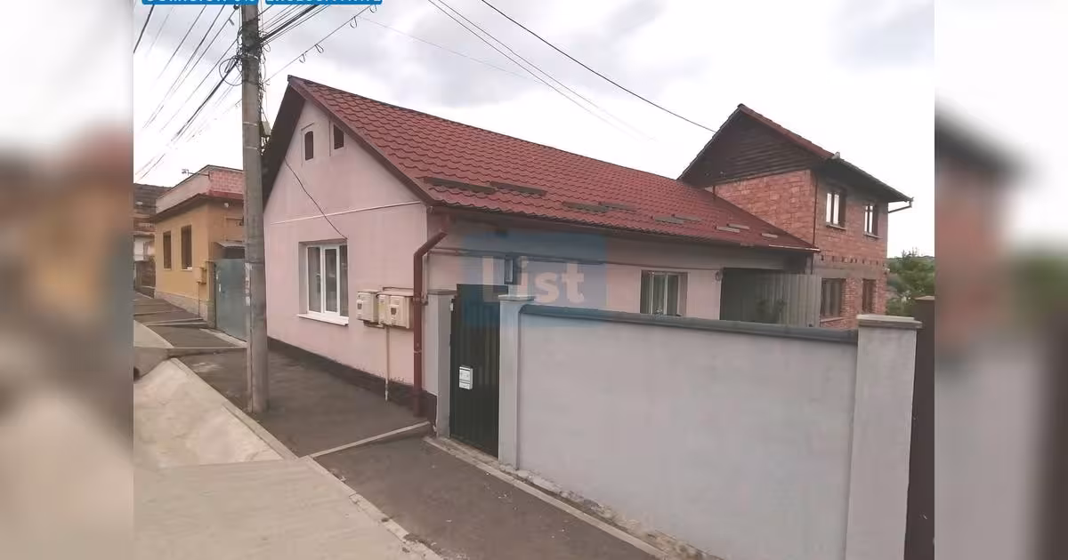 Casă de vânzare cu 2 camere în Turda