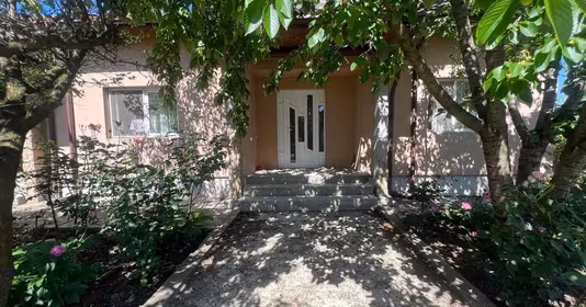 Casă Albești