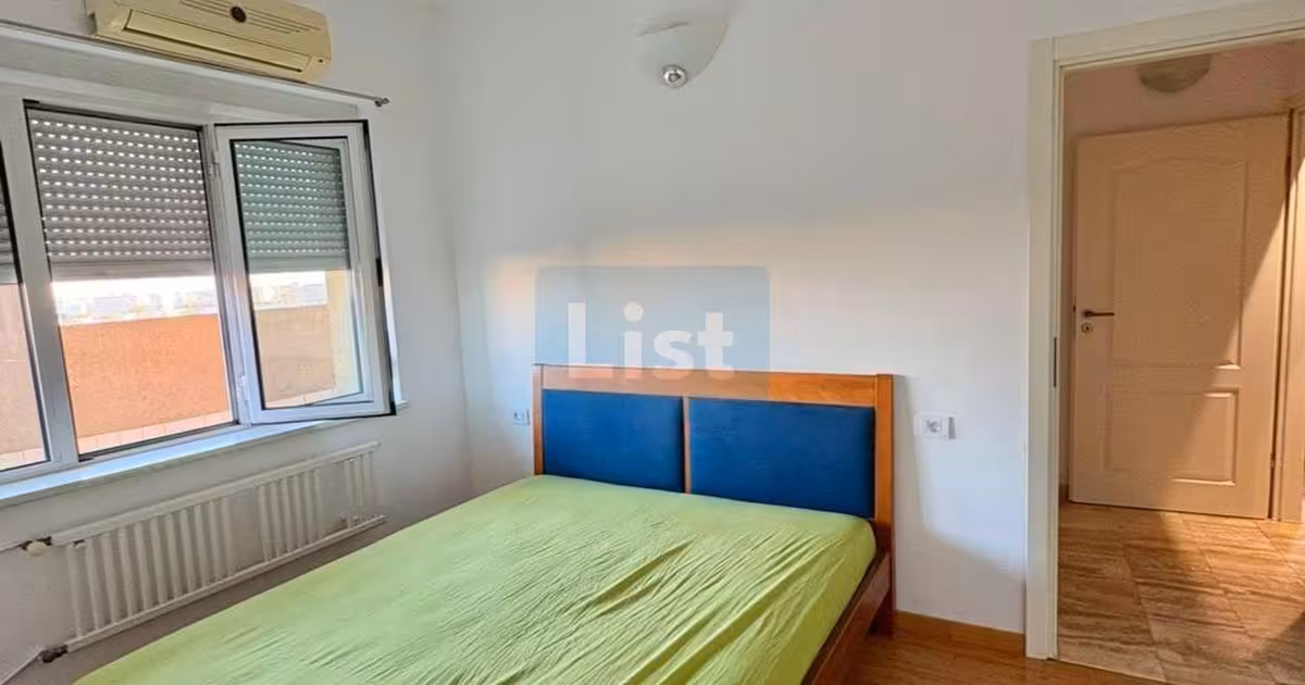 Apartament de vânzare cu 3 camere în zona Nord - Spitalul Județean, Ploiești