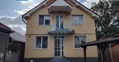 Casă Velența