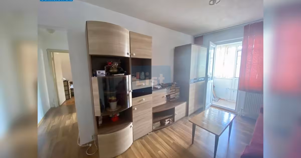 Apartament de vânzare cu 3 camere în zona Km 4-5, Constanța
