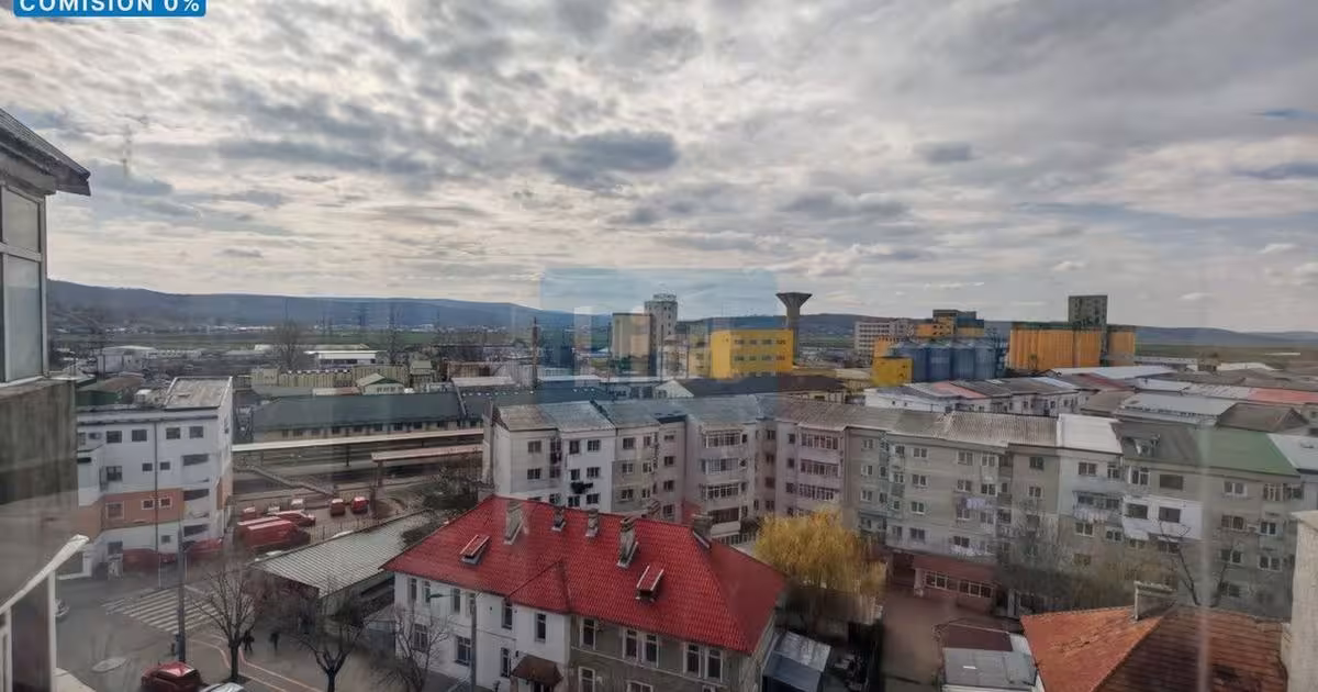 Apartament de vânzare cu 4 camere, mobilat în zona Gară, Vaslui