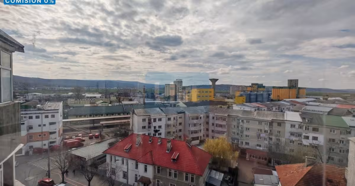Apartament de vânzare cu 4 camere în zona Gară, Vaslui