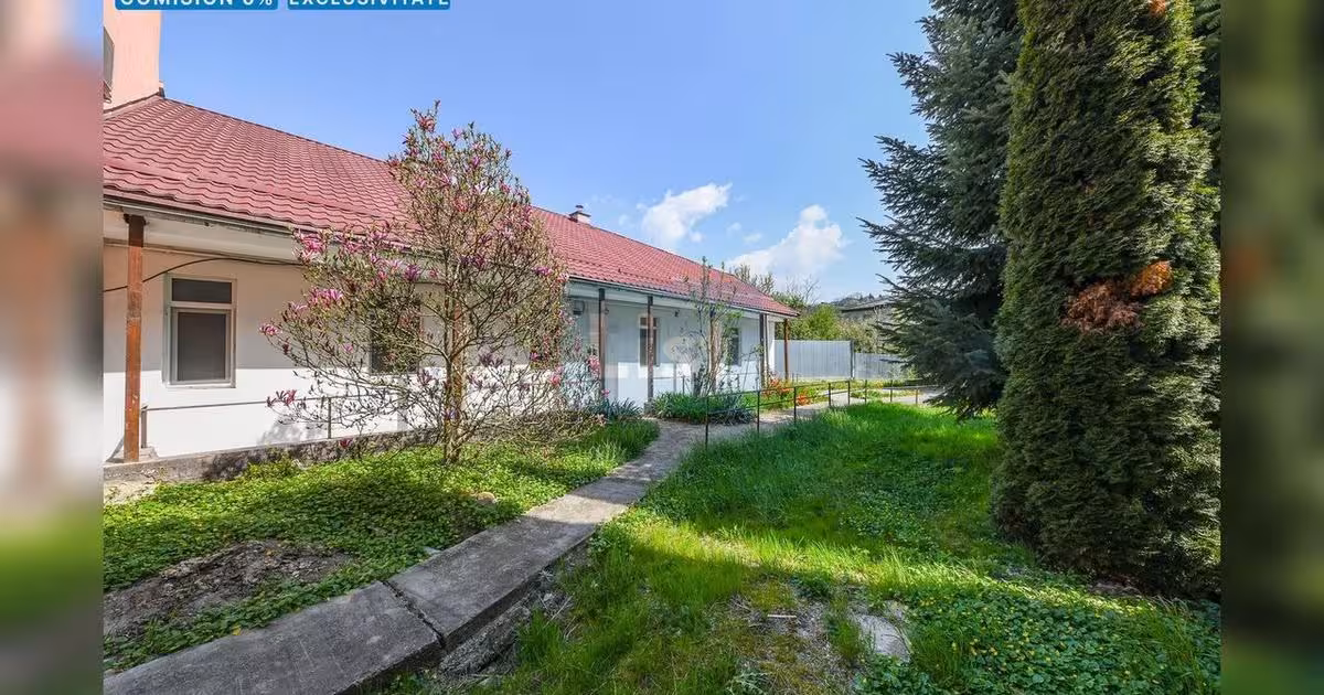 Casă de vânzare cu 3 camere în Dej