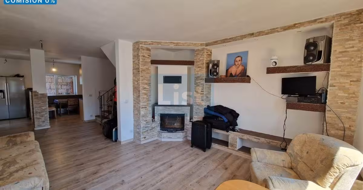 Casă de vânzare cu 3 camere în Mocira