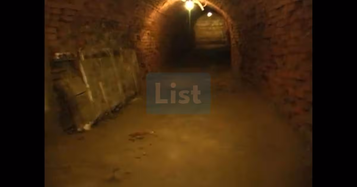 Casă de vânzare cu 3 camere în Roman