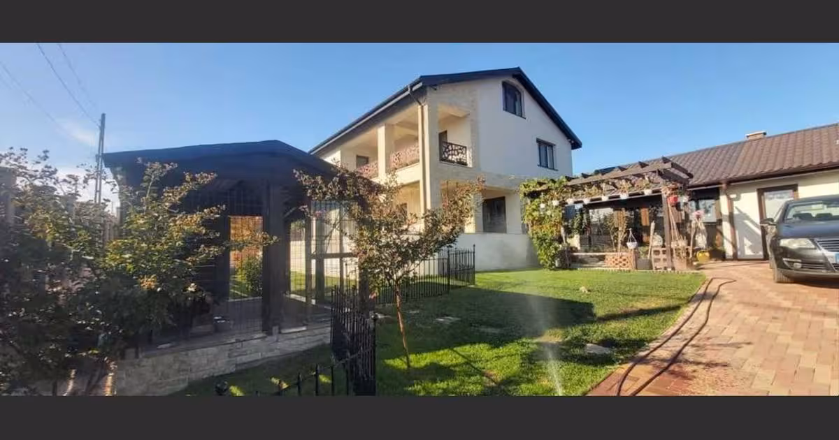 Casă de vânzare cu 3 camere în Mineri
