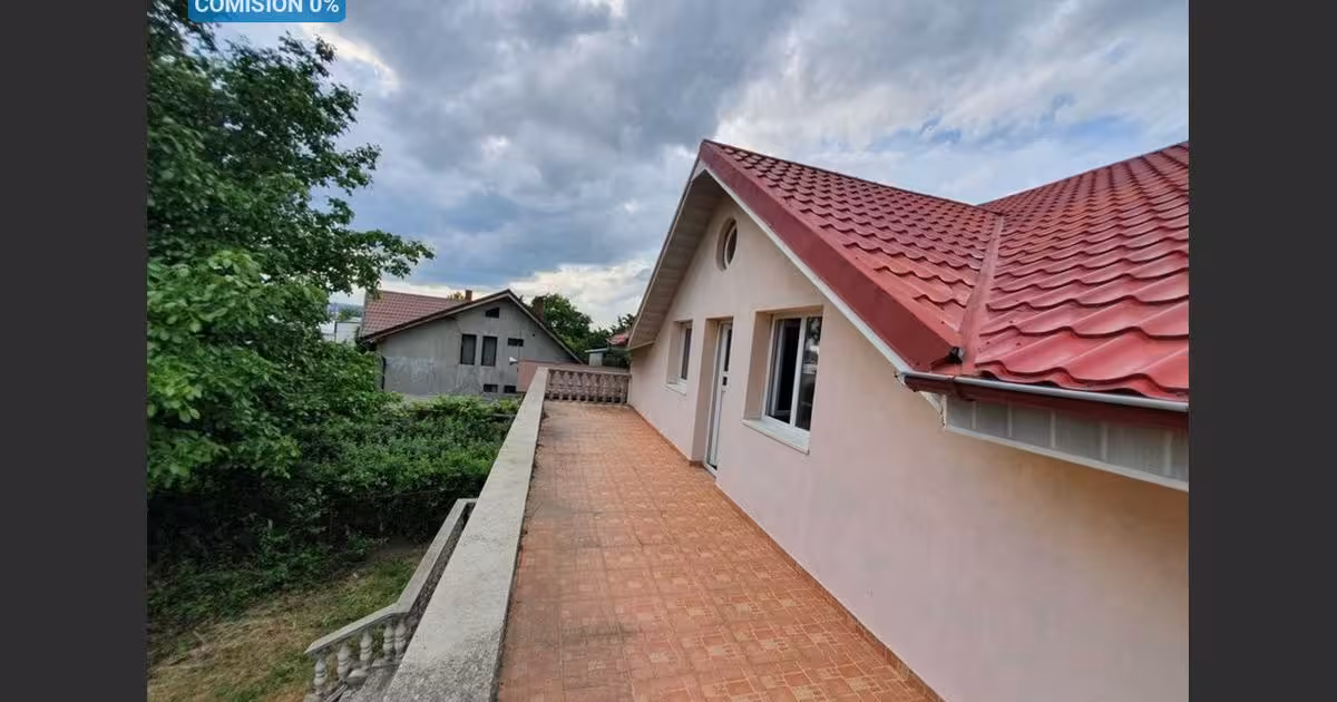 Casă de vânzare cu 4 camere în Horia