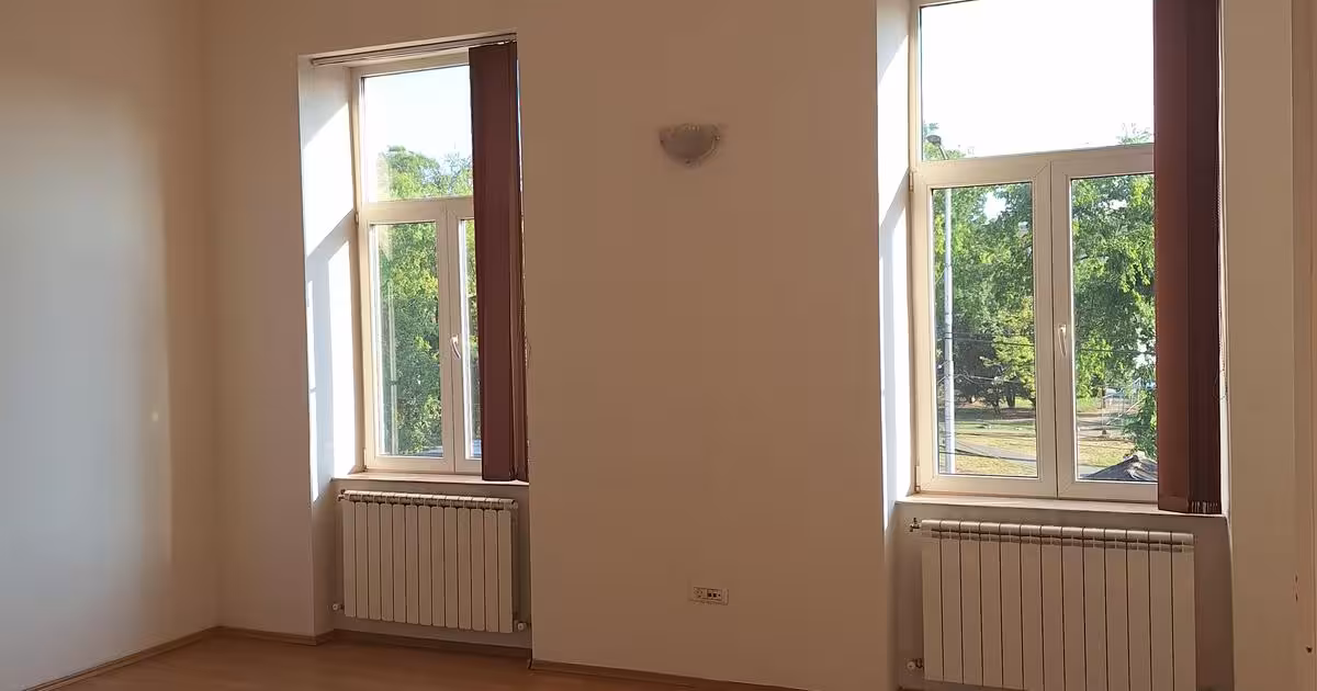 Apartament de vânzare cu 2 camere, mobilat în zona Ultracentral, Oradea
