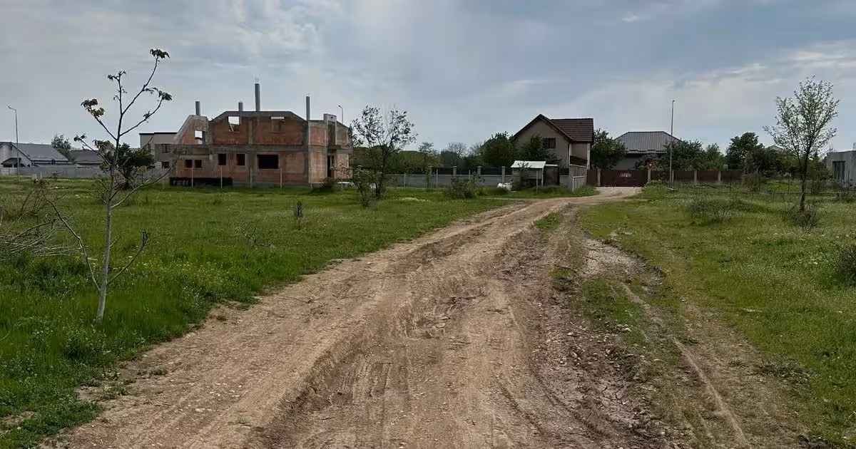 Teren Construcții intravilan de vânzare de 1500 mp, în Domnești
