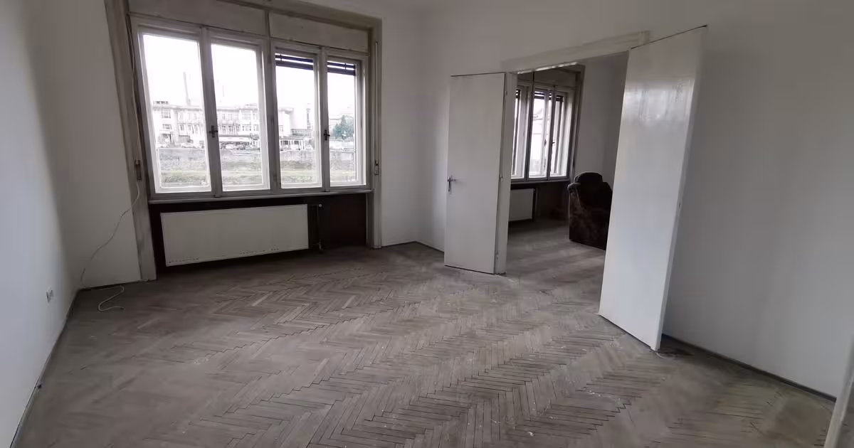 Apartament de vânzare cu 4 camere în Lugoj