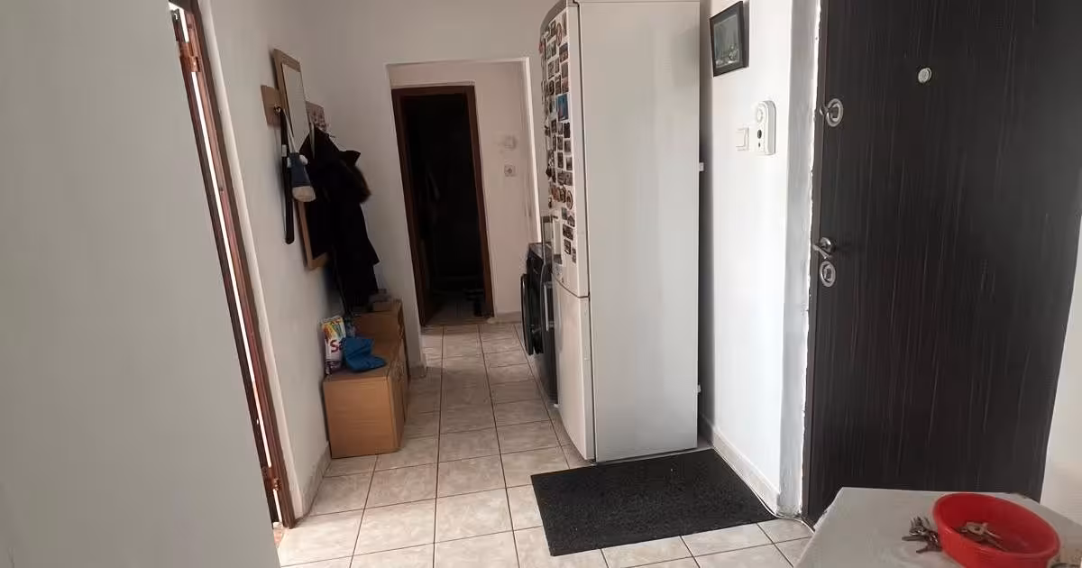 Apartament de vânzare cu 2 camere în zona Micro 21, Galați