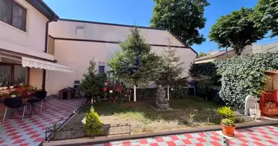 Casă Ultracentral