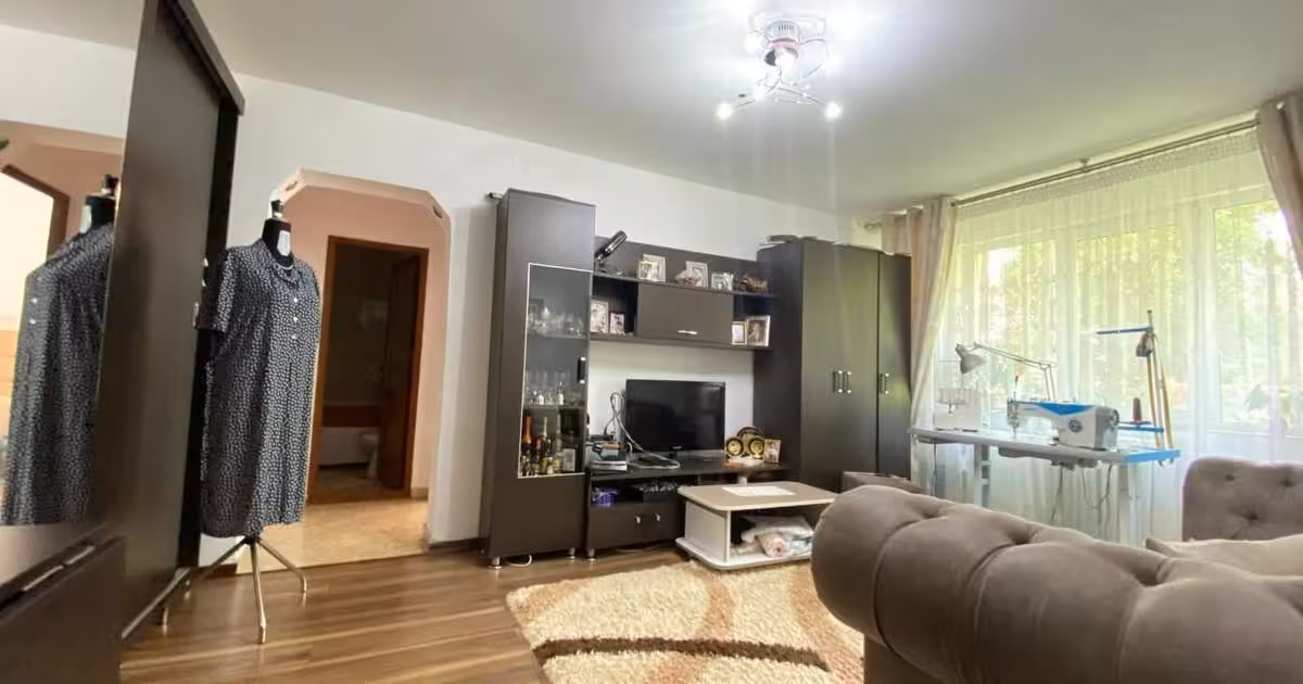 Apartament de vânzare cu 2 camere în zona Podu Roș, Iași