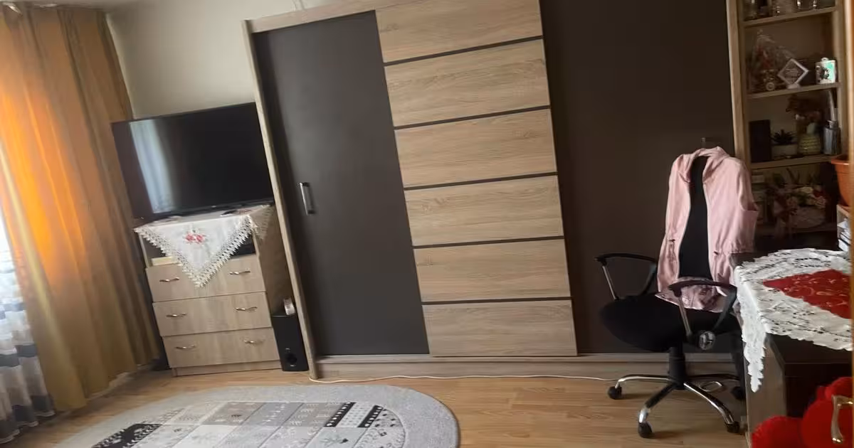 Garsonieră de vânzare, mobilată în zona Podu Roș, Iași
