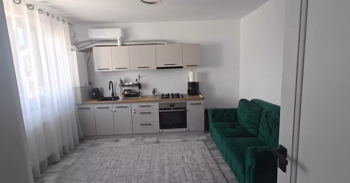 Apartament de vânzare cu 2 camere, mobilat în zona Podu Roș, Iași