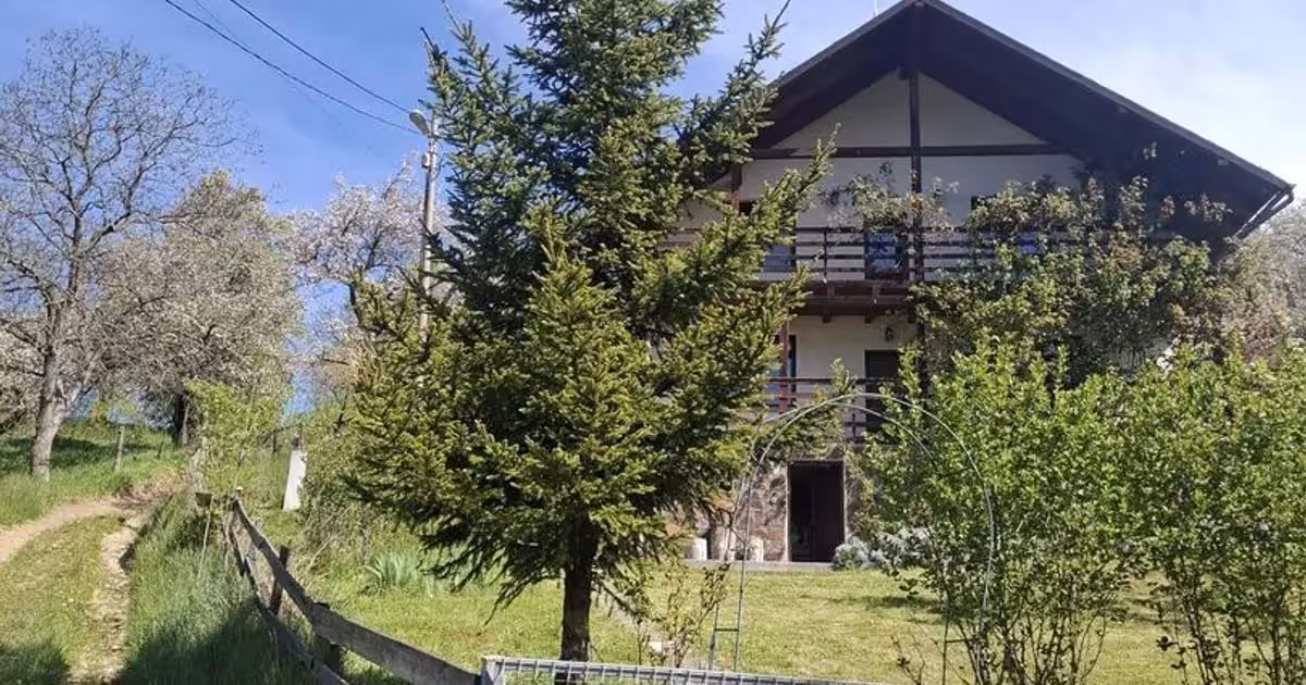 Casă individuală de vânzare cu 3 camere în Bran