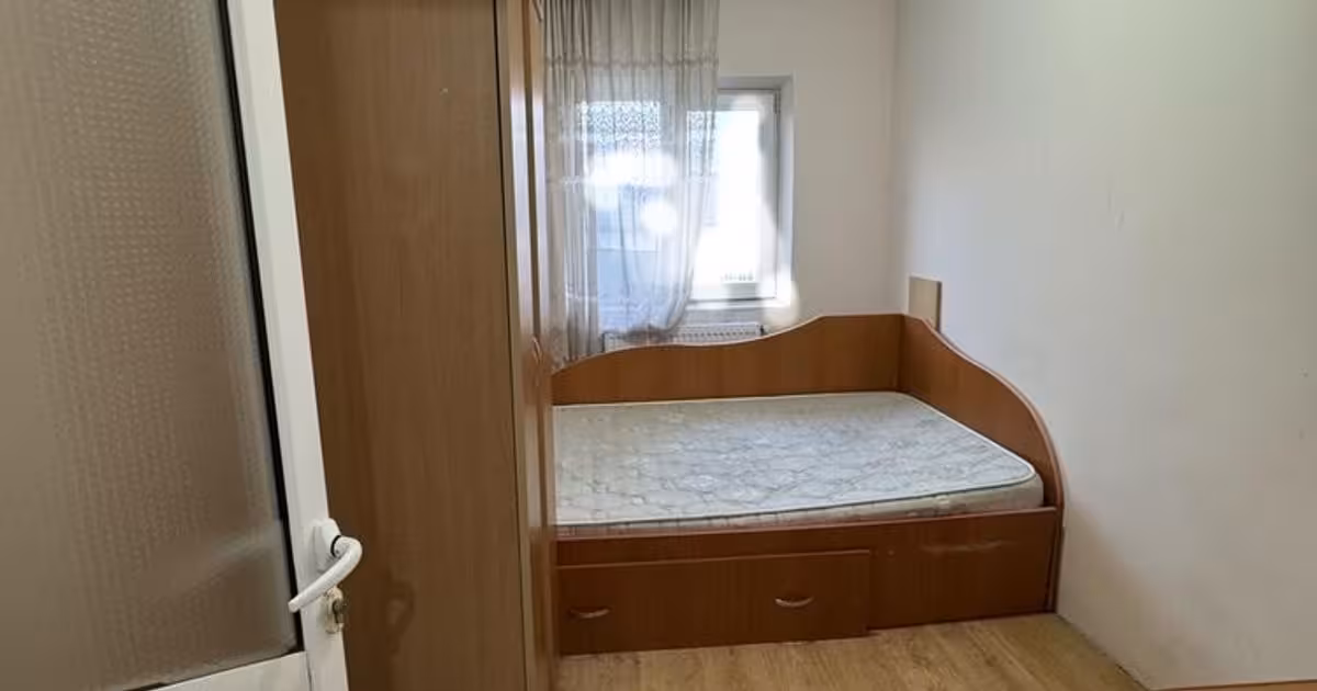 Apartament de vânzare cu 3 camere în zona Păcurari, Iași