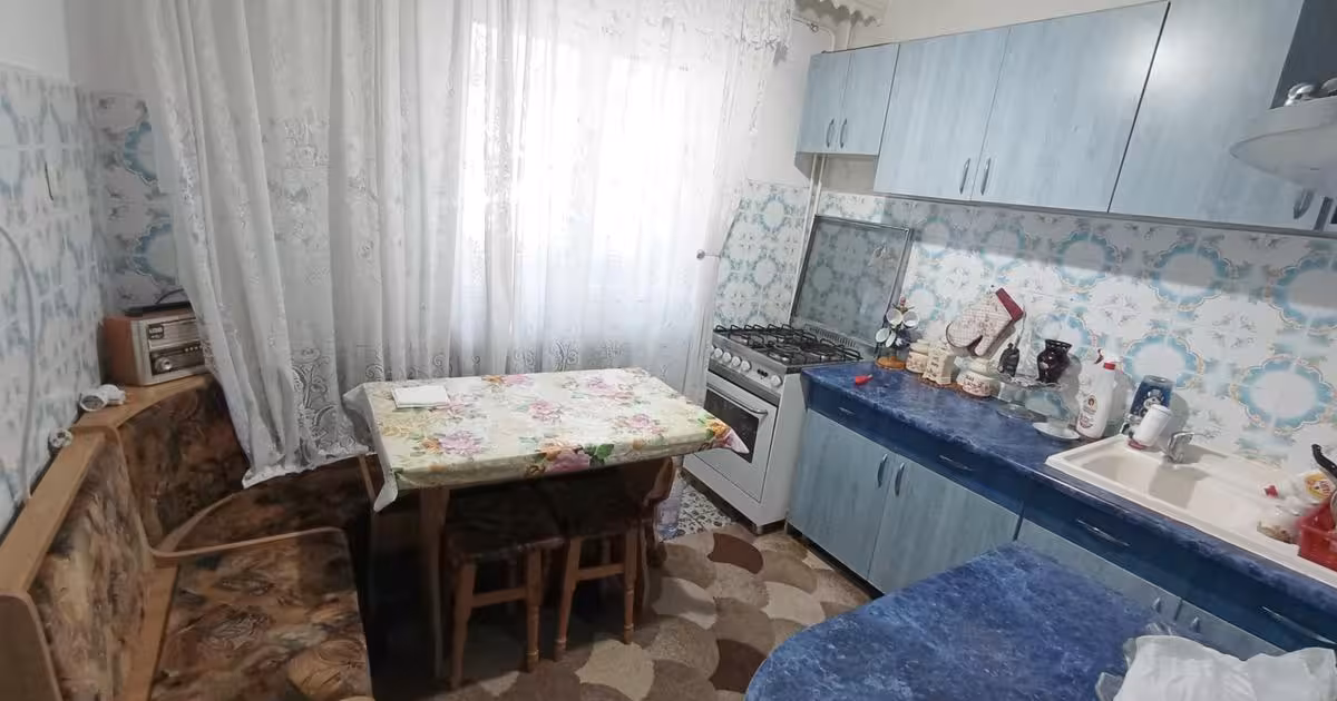 Apartament de vânzare cu 3 camere, mobilat în zona Frumoasa, Iași