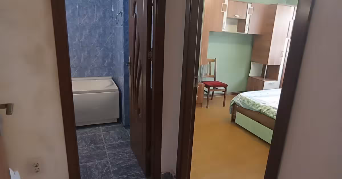 Apartament de vânzare cu 2 camere în zona Podu Roș, Iași