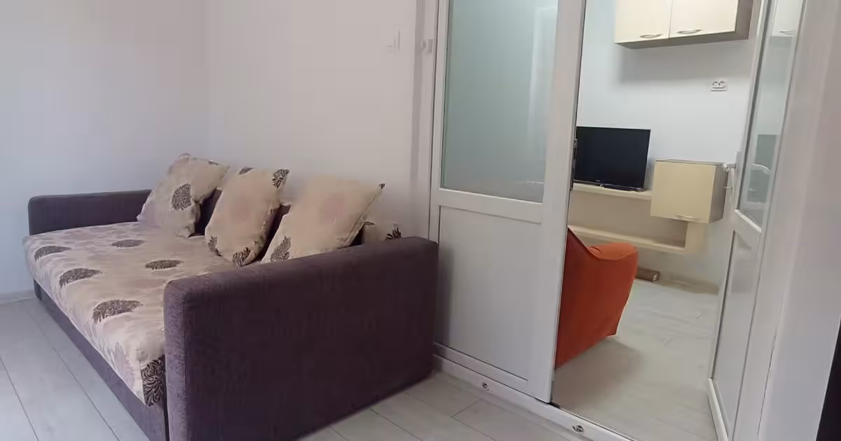 Apartament de vânzare cu 2 camere în zona Podu Roș, Iași