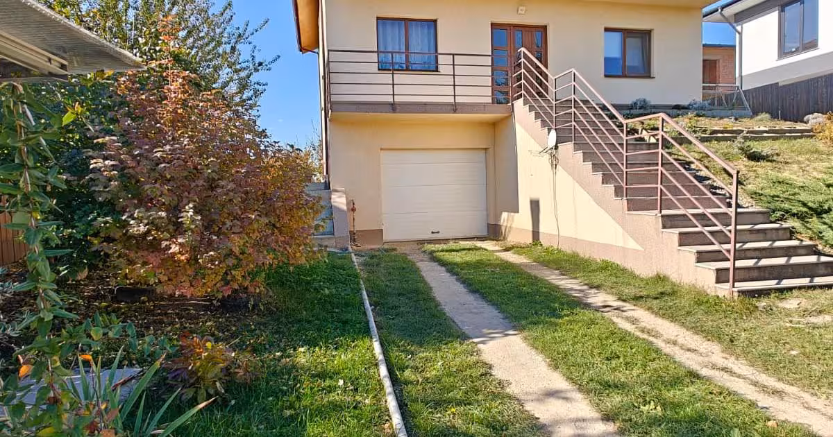 Casă individuală de vânzare cu 4 camere, mobilată în Hlincea