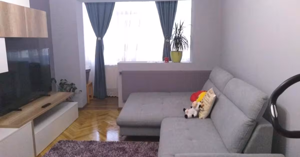 Apartament de vânzare cu 3 camere în zona Mircea cel Bătrân, Iași