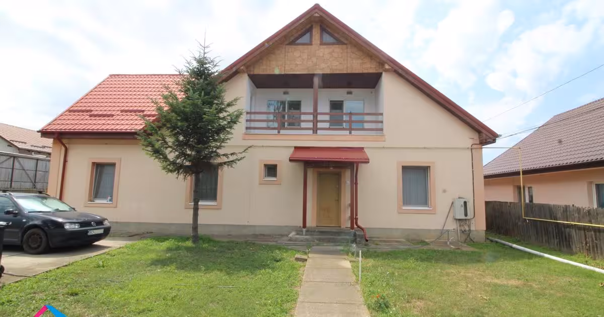 Casă individuală de vânzare cu 7 camere, mobilată în Mărgineni