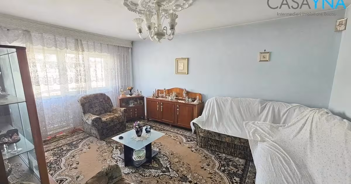 Apartament de vânzare cu 3 camere în zona Ștefan cel Mare, Bacău