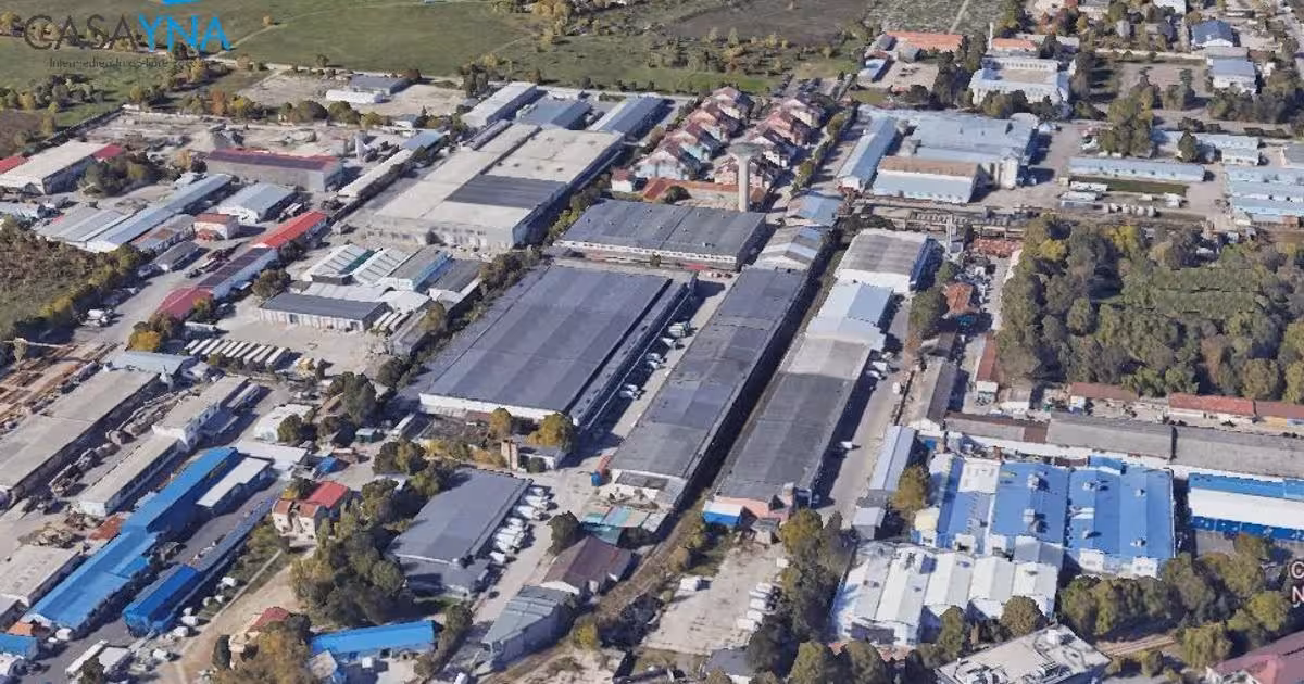 Spațiu industrial de vânzare 400 mp în zona Central, Bacău