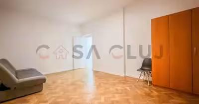 Apartament Semicentral