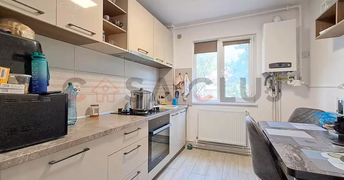 Apartament de vânzare cu 3 camere, mobilat în zona Mănăștur, Cluj-Napoca
